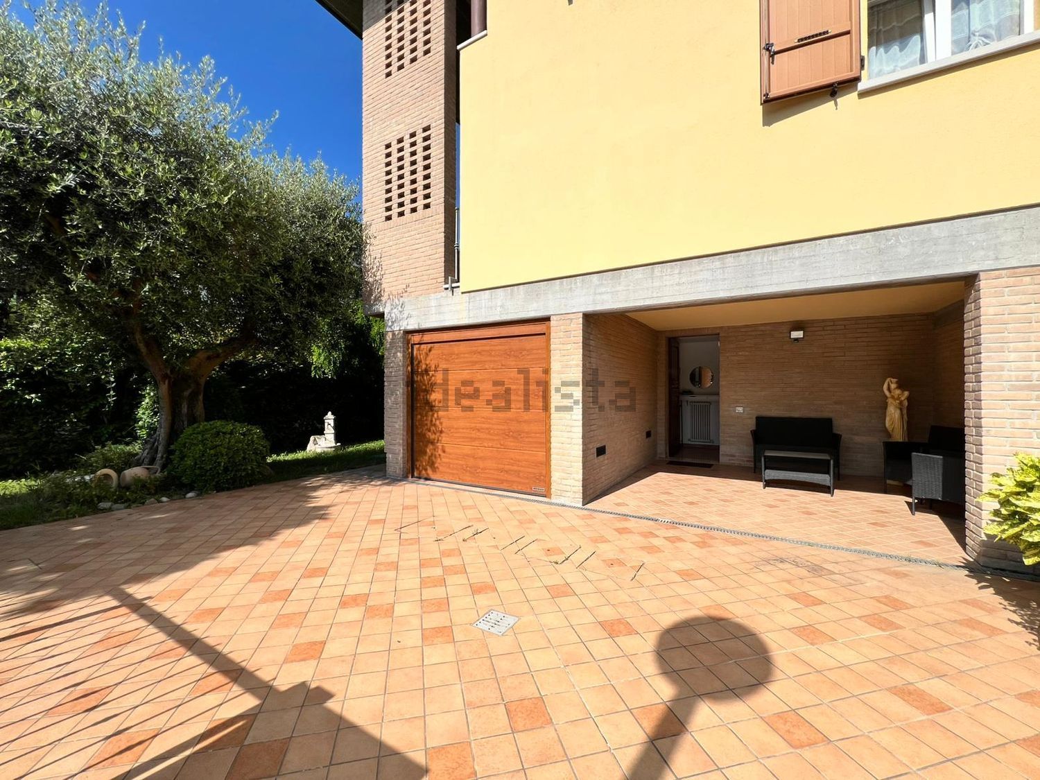 Facciata: villetta bifamiliare a Ravenna, Alberti - Galilei